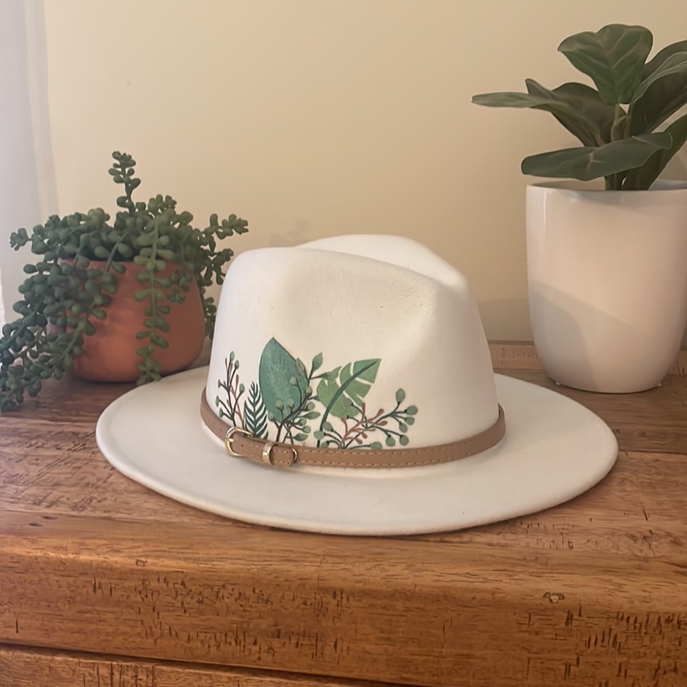 Custom Tropical hand painted fedora in white with belt